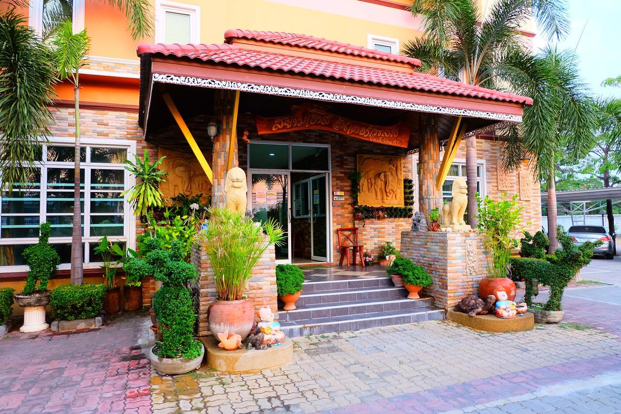 Siam House Interplace Lopburi Exterior photo